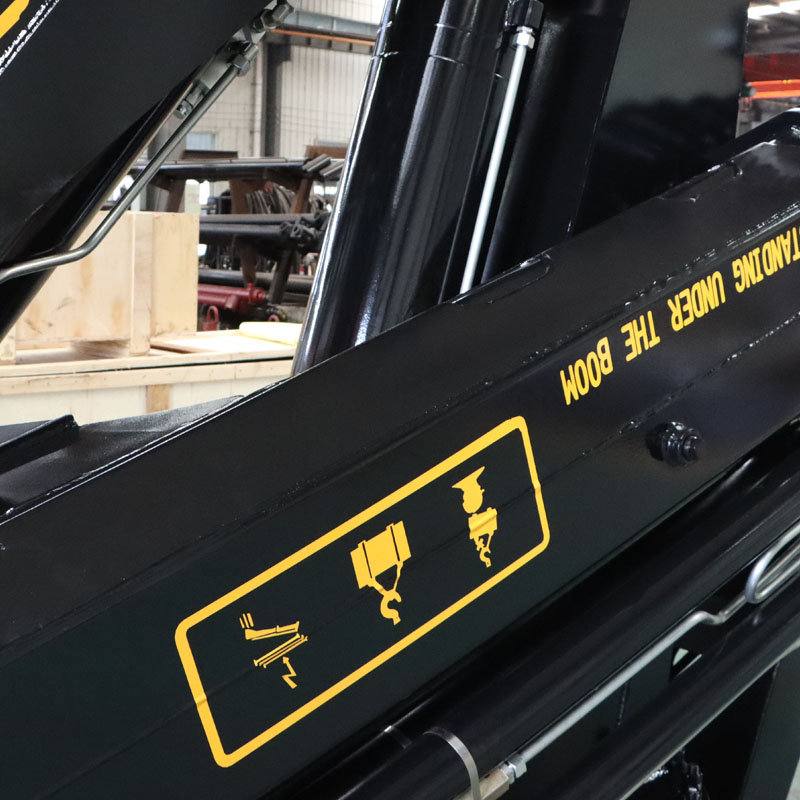 Grue marine à flèche articulée de 10 tonnes