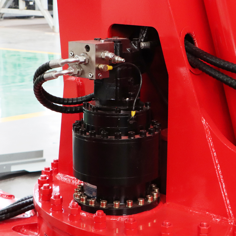 Grue montée sur camion à flèche articulée de 12 tonnes