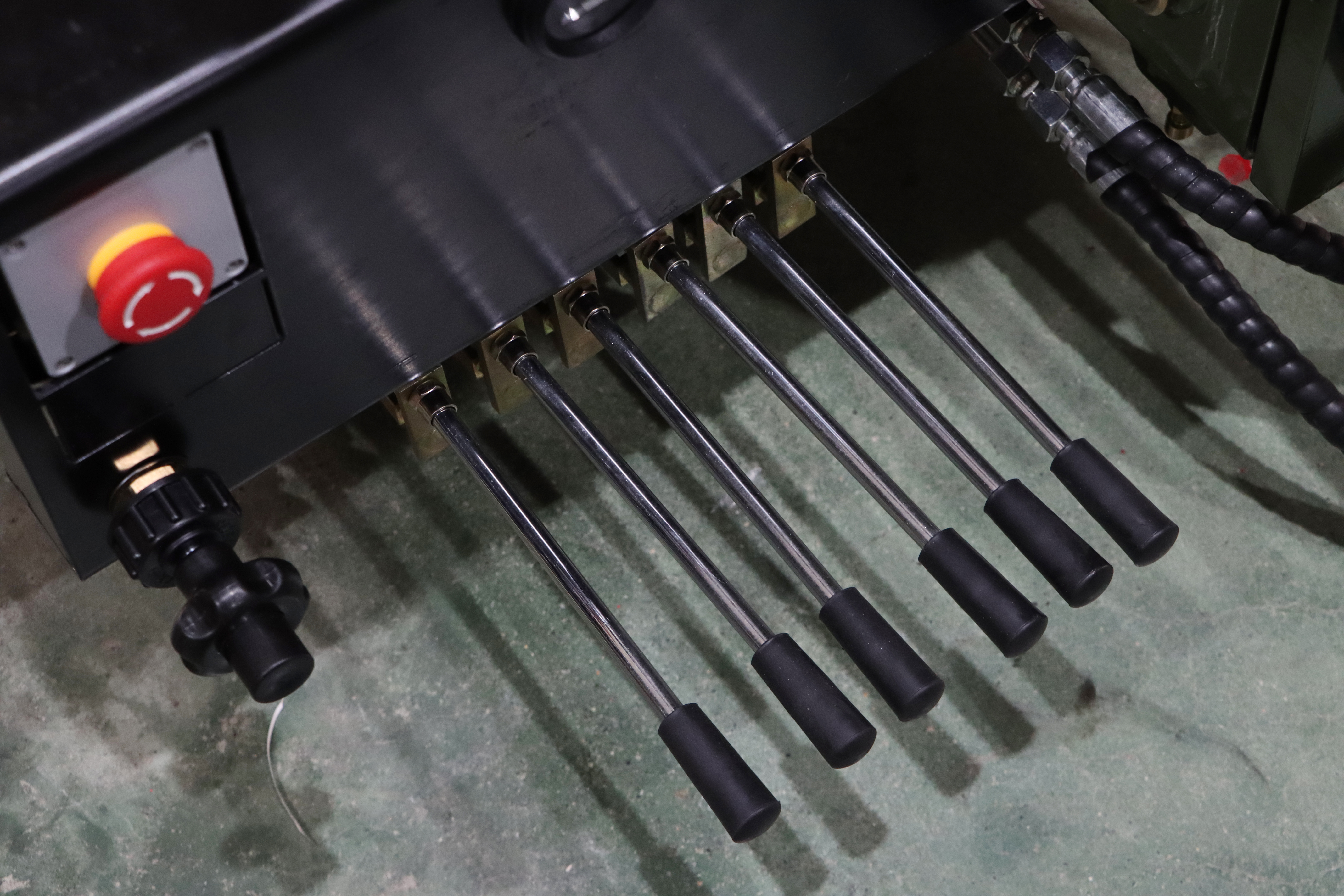 Grue montée sur camion à flèche articulée de 3,2 tonnes