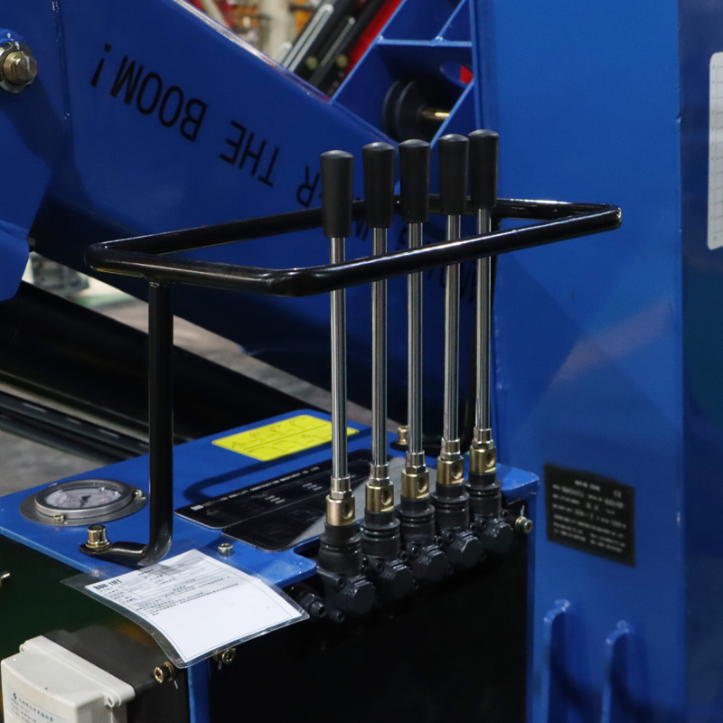 Grue marine à flèche articulée de 4 tonnes