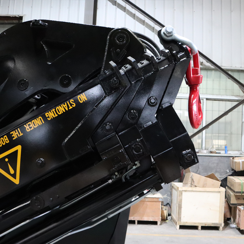 Grue marine à flèche articulée de 16 tonnes