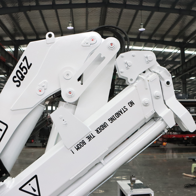 Grue marine à flèche articulée de 5 tonnes