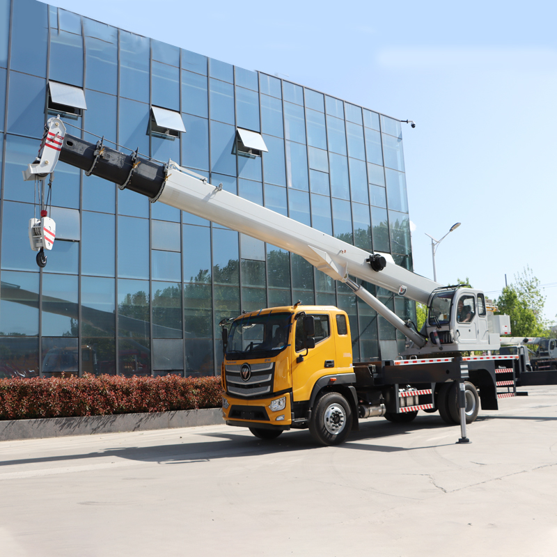Camion-grue de 25 tonnes